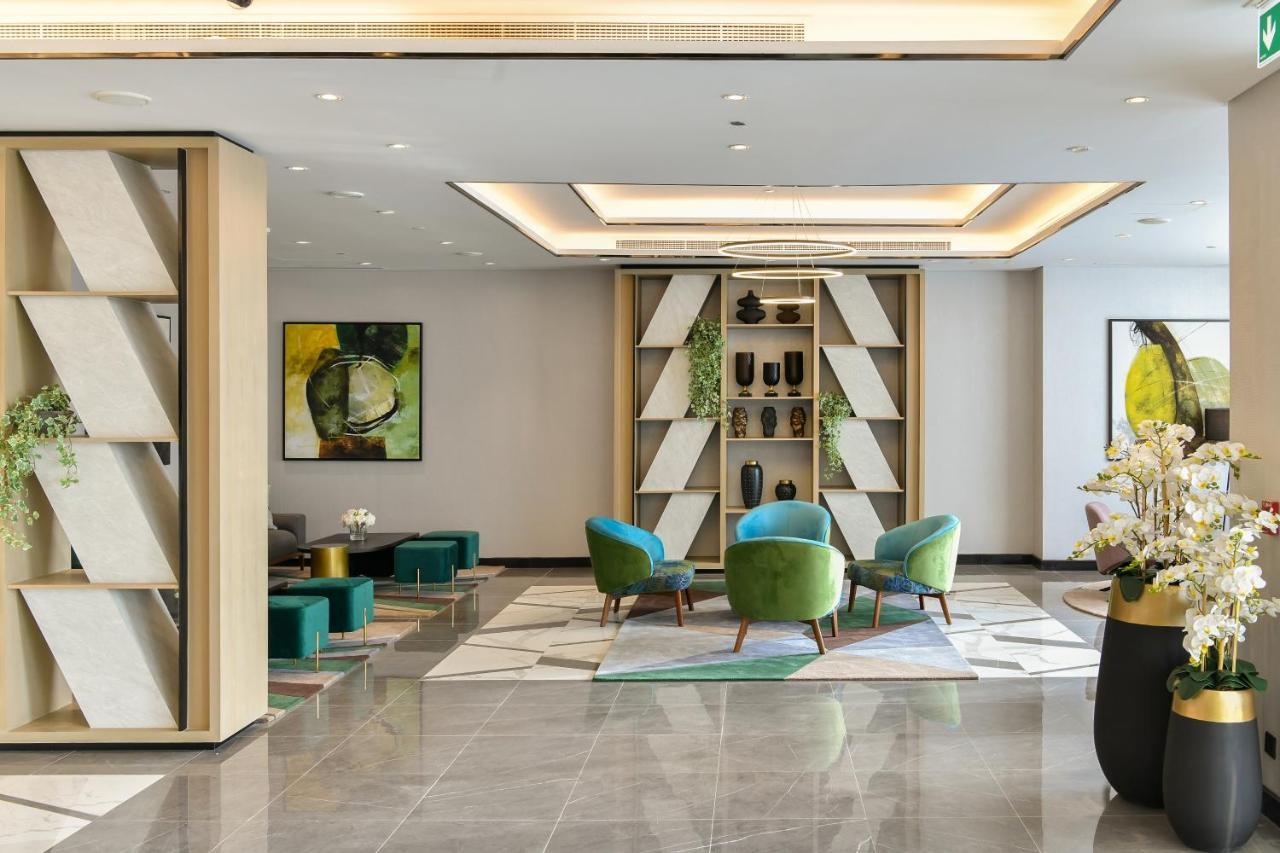 Отель Damac Hills 2 Hotel, An Edge By Rotana Дубай