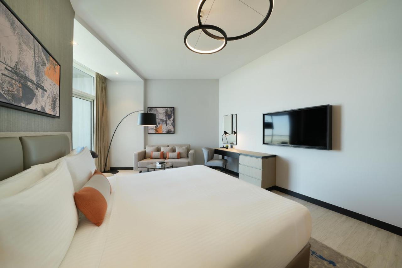 Damac Hills 2 Hotel, An Edge By Rotana Отель Дубай